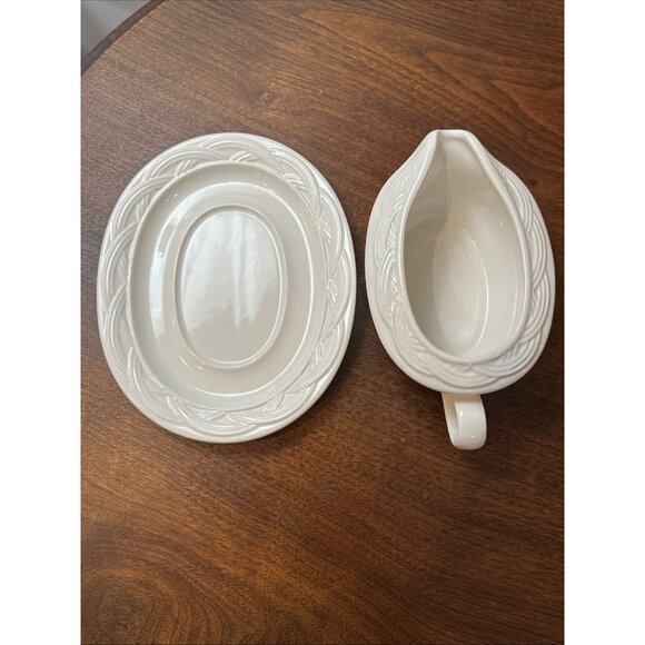 Retired Pfaltzgraff Acadia White Gravy Boat and Underplate Set - Picture 6 of 9